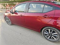 نيسان فيرسا